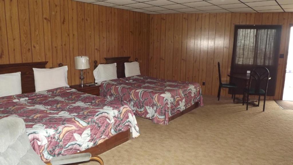 Lakeview Motel Two Rivers Номер фото